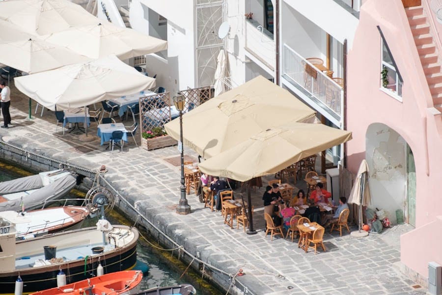 Il Pescatore leukste restaurant in Marina Corricella Procida restaurants tips - Reislegende.nl