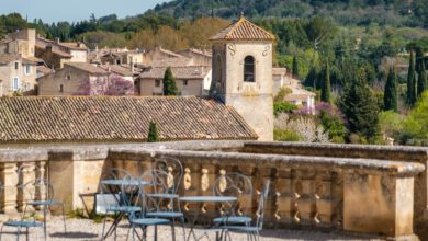 Kasteel Lourmarin Les Plus Beaux Villages de France mooiste dorpen Frankrijk - Reislegende.nl