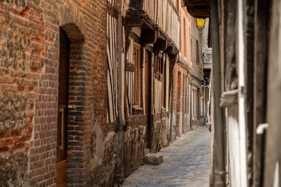 Oude steegjes Pont Audemer Normandie Frankrijk - Reislegende.nl