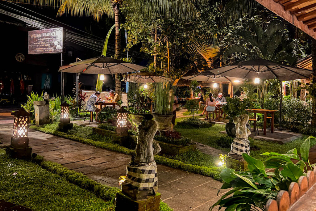 Lekker eten in Ubud Warung Pulau Kelapa - Reislegende.nl