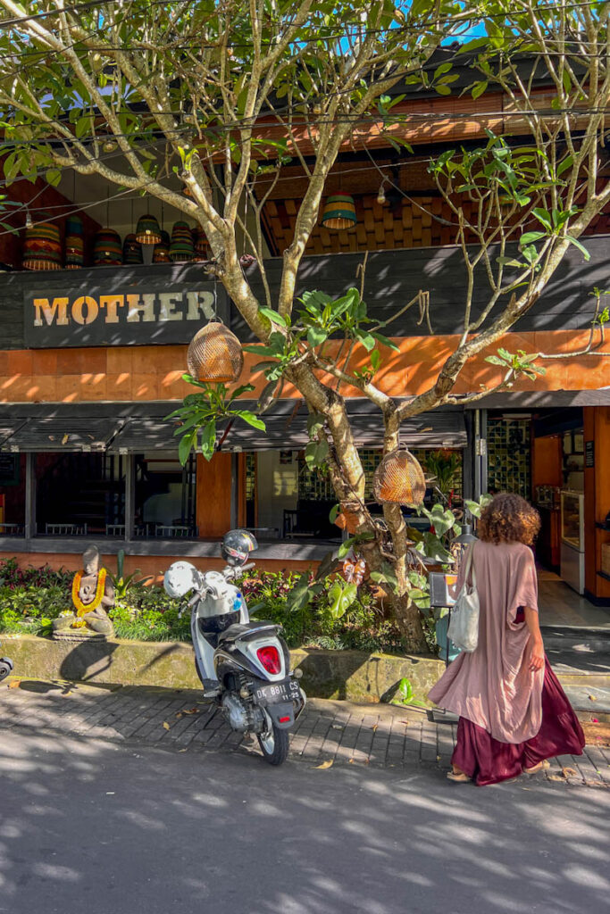 Mother lekker eten in Ubud Bali - Reislegende.nl