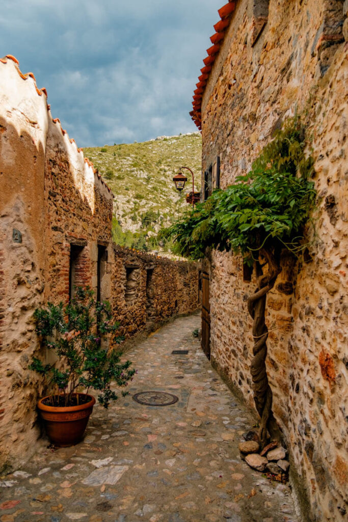 Castelnou Les Plus Beaux Villages de France Zuid-Frankrijk Reislegende