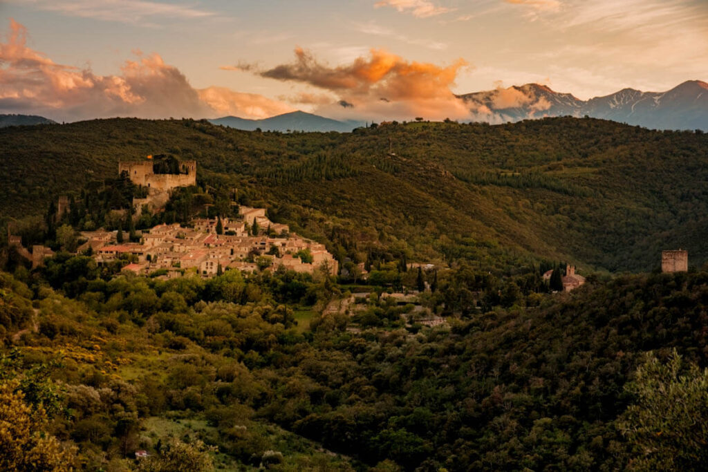 Zonsondergang Castelnou Zuid-Frankrijk Reislegende