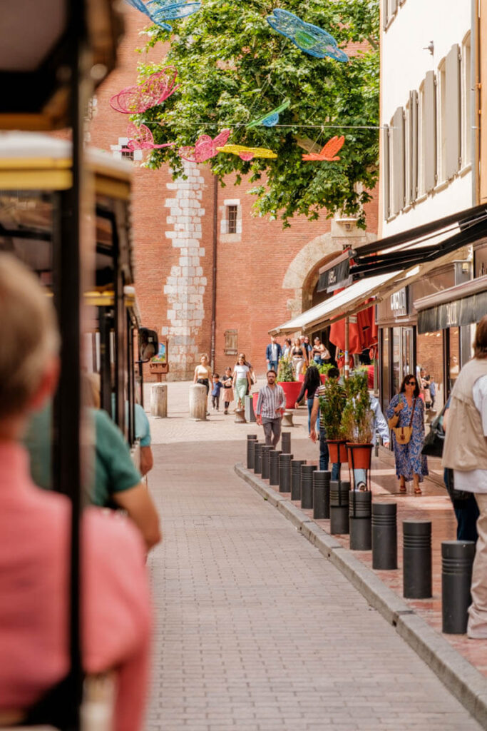 stadswandeling door Perpignan treintje Reislegende