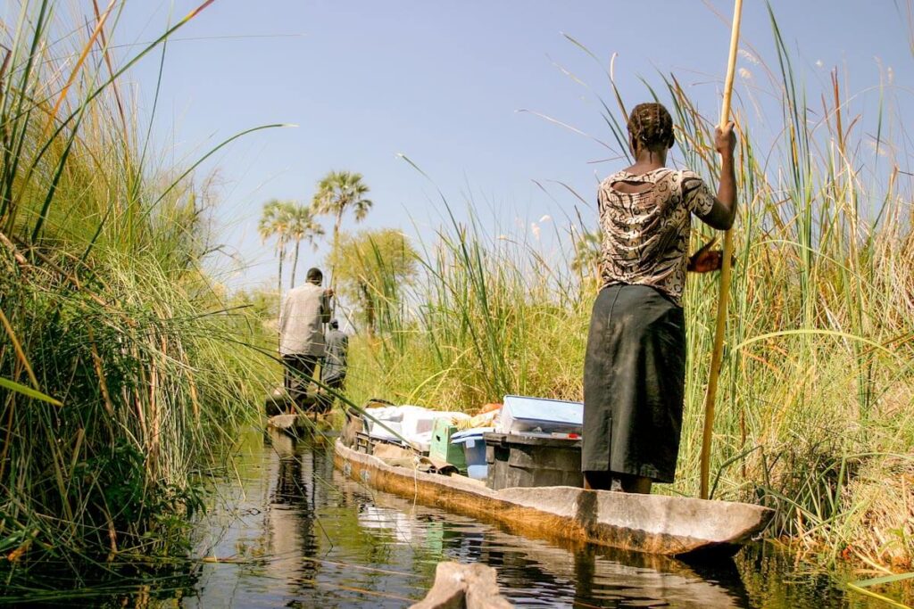 Met mokoro de Okavango Delta in Reislegende