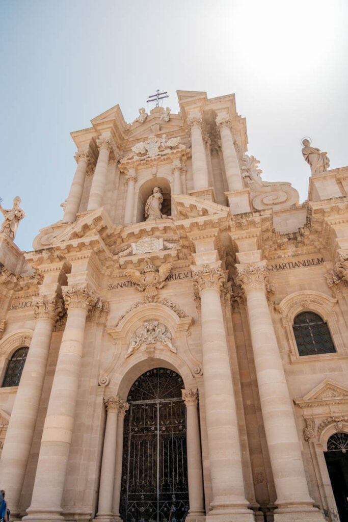 Ortygia Cattedrale metropolitana della Natività di Maria Santissima Sicilie Reislegende