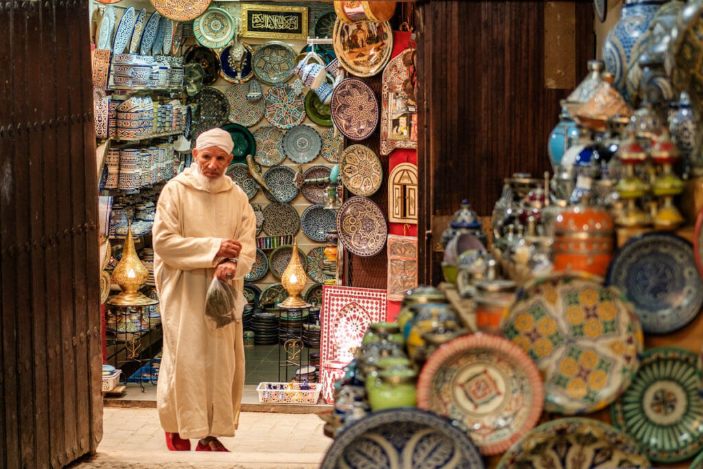 Servies kopen in Fez medina Marokko Reislegende