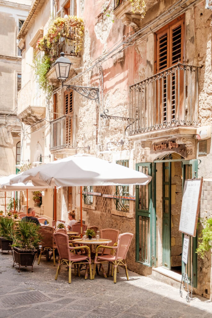 Wandelroute door Ortigia Siracusa Via Capodieci Sicilie Reislegende