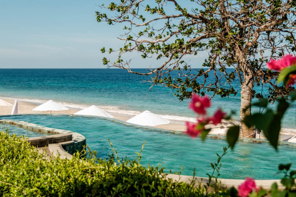 Mooie stranden oost Bali Virgin Beach Reislegende