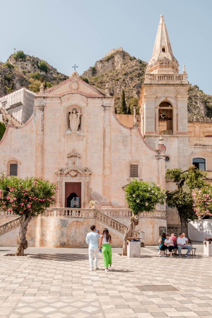 Taormina route roadtrip oost Sicilie Reislegende