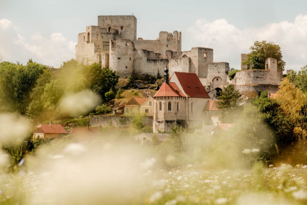 Kastelen in regio Pilsen Tsjechie Hrad Rabi Reislegende