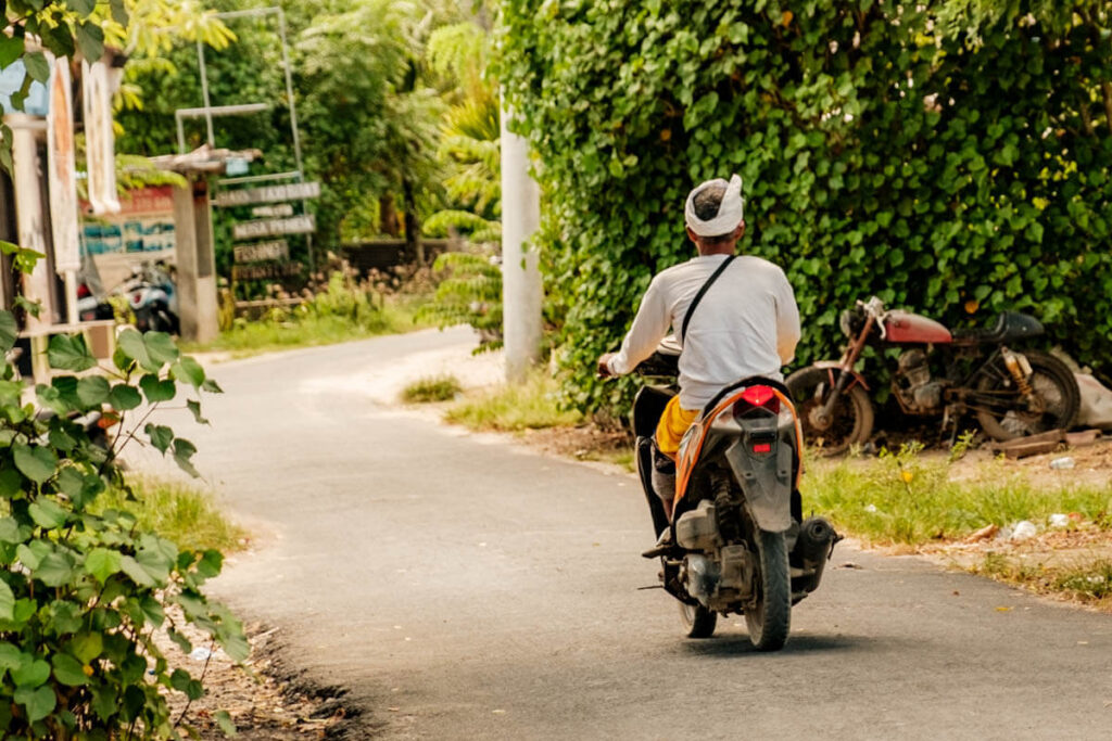 Vervoer op Nusa Lembongan tips scooter huren Bali Reislegende