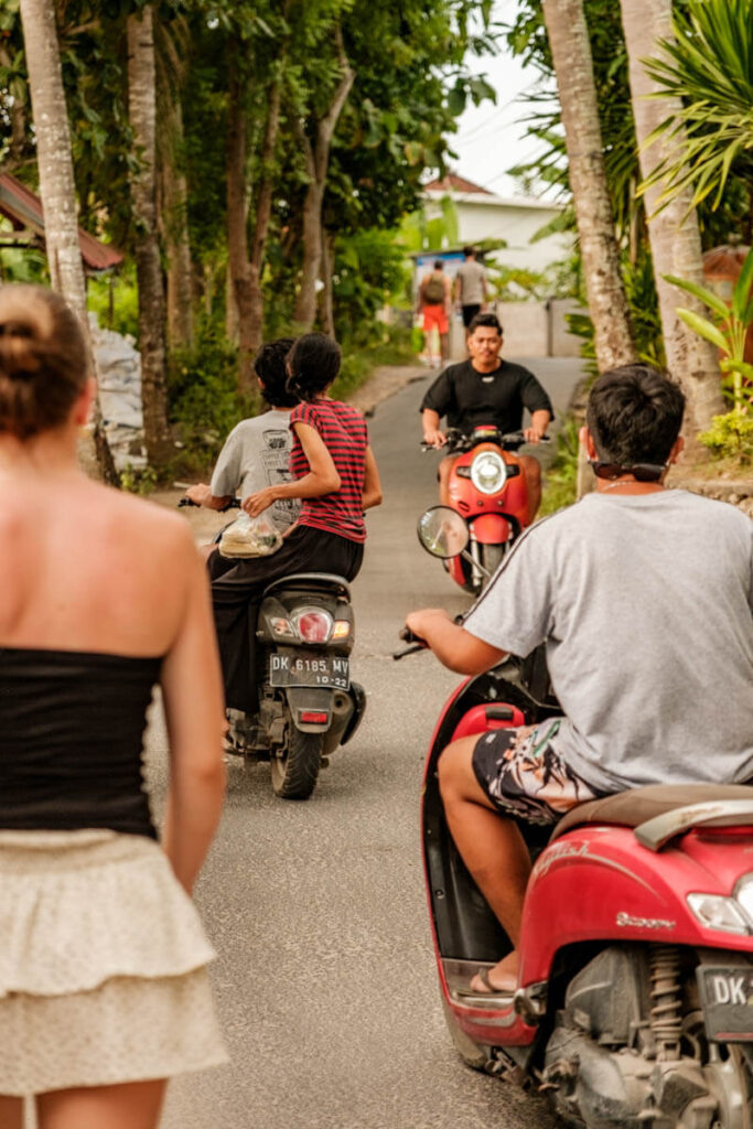 Vervoer op Nusa Lembongan wandelen Bali Reislegende