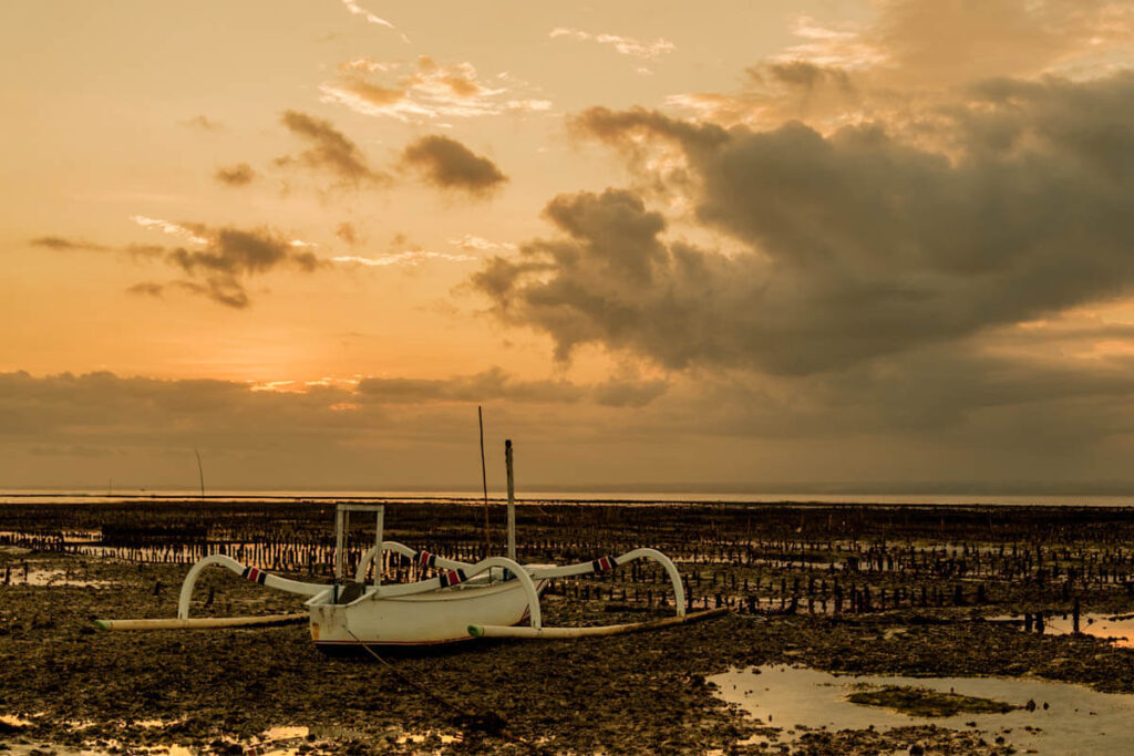 Wat te doen op Nusa Lembongan tips Bali zonsondergang kijken Reislegende