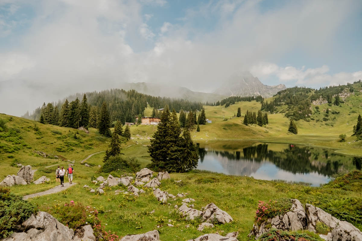 Zomer in Bregenzerwald Korbersee Reislegende