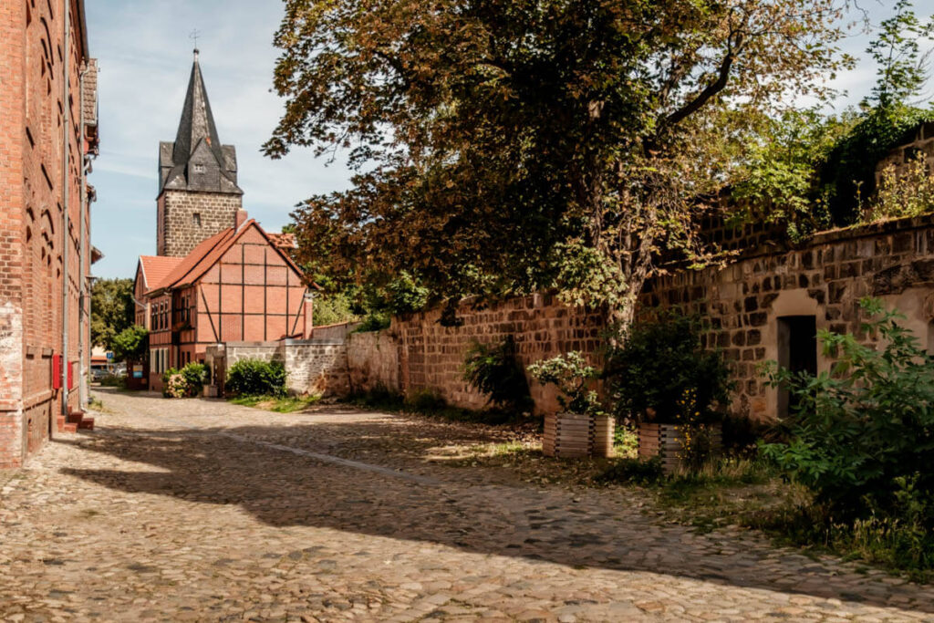 Hinter der Mauer Quedlinburg