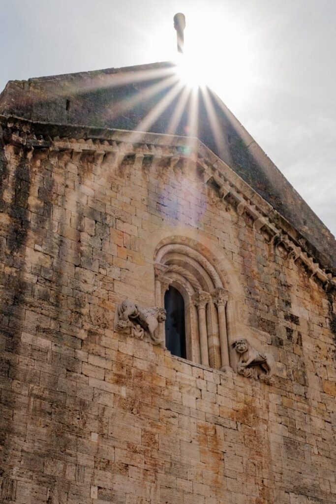 Kerk Besalu Spanje Catalonie Reislegende