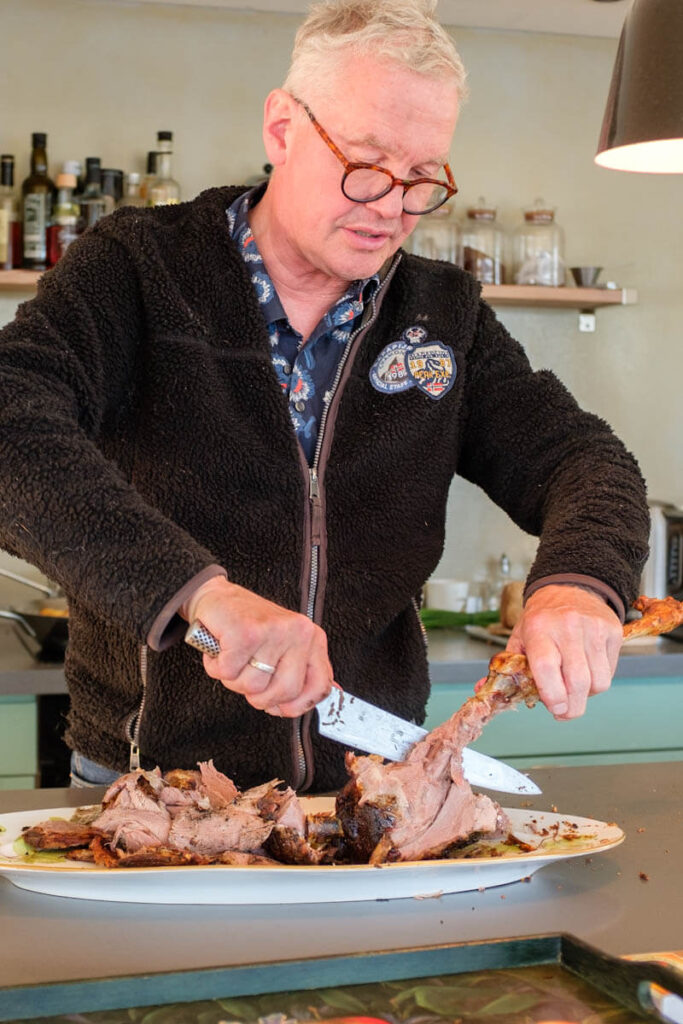 Dining with the Farmers Oli Faeroer eilanden Reislegende