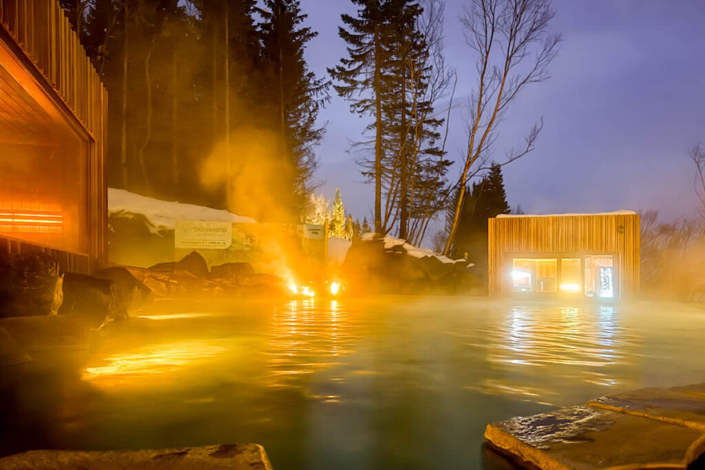 Sauna en bar in Forest Lagoon Akureyri IJsland Reislegende