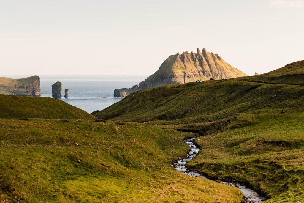 Tindholmur Vagar Faeroer eilanden Reislegende