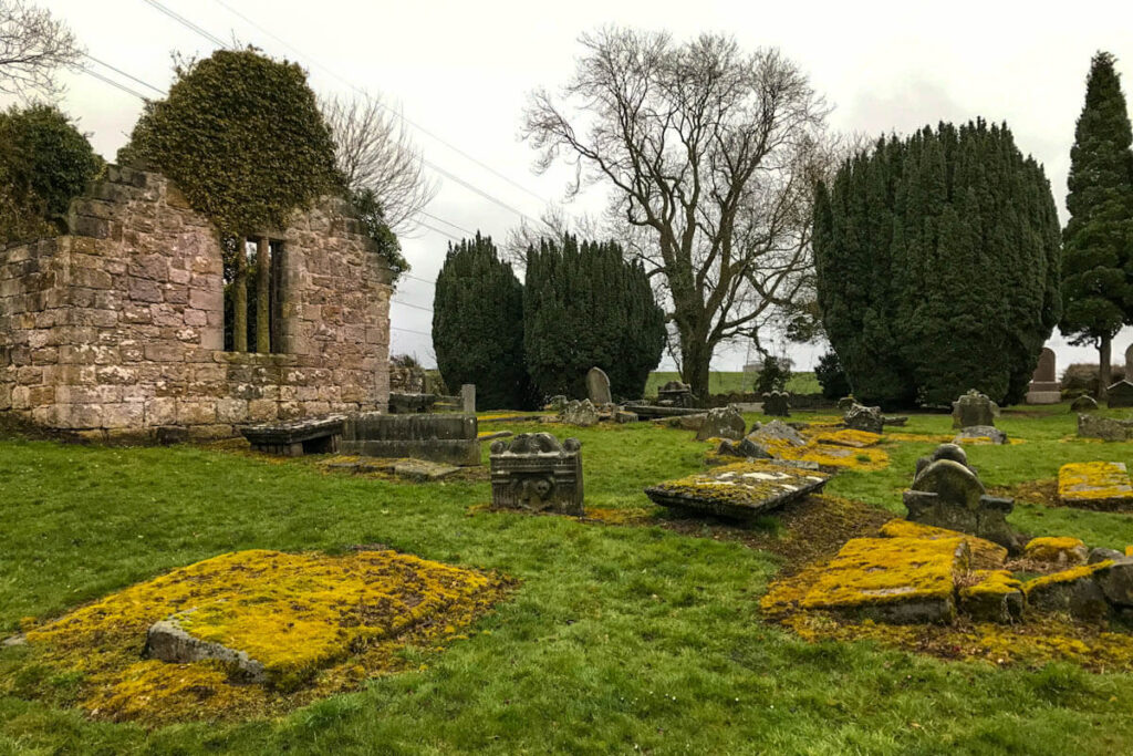 West kirk Culross Black Kirk Outlander Schotland Reislegende