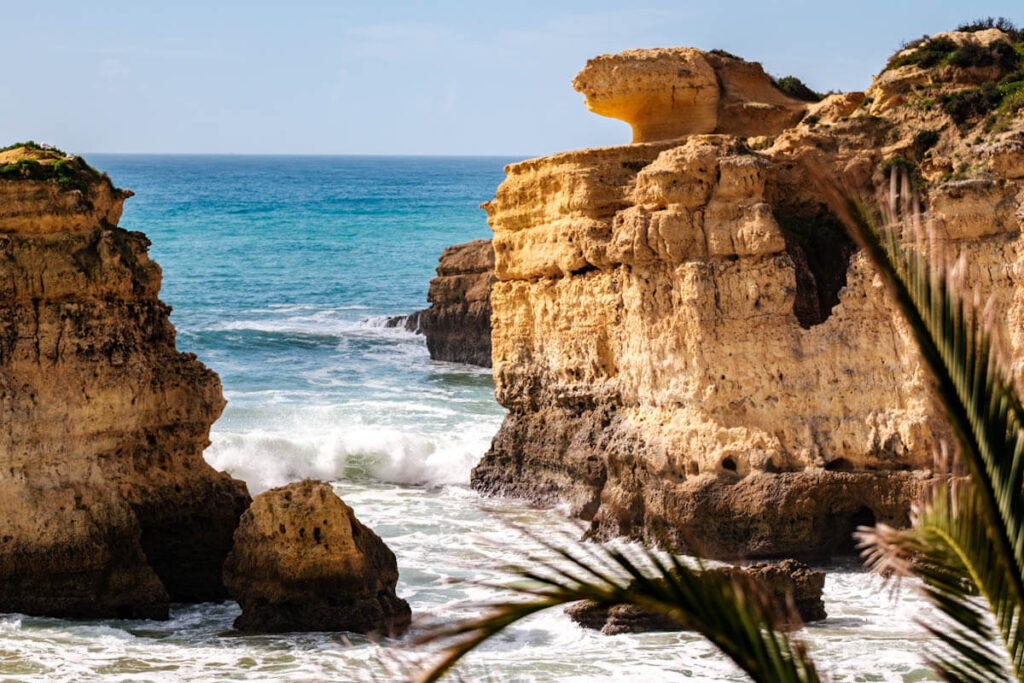 Godzilla Albufeira Algarve Praia de Sao Rafael Portugal Reislegende